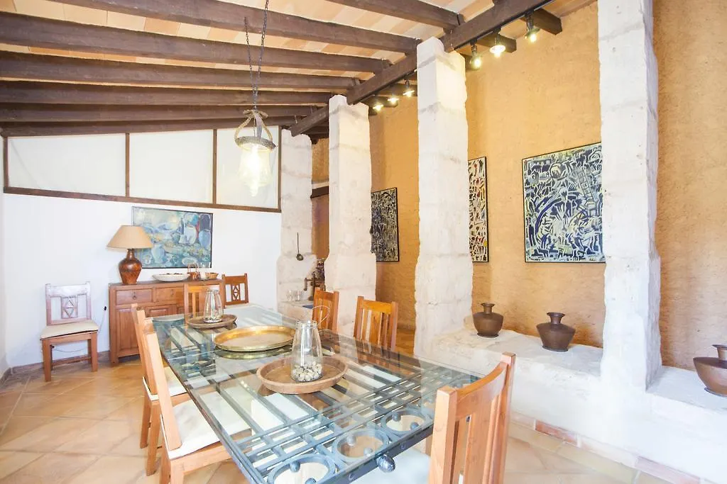 Can Casta Petra  0*, Petra (Mallorca)