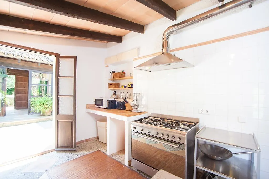 Can Casta Petra  0*, Petra (Mallorca)