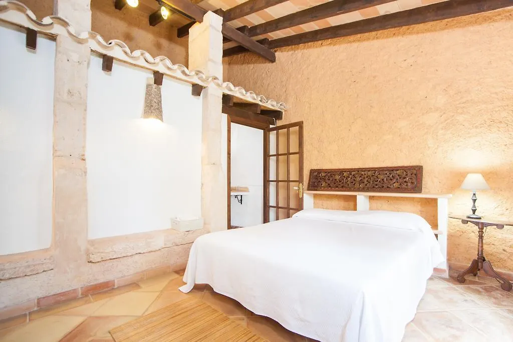 Can Casta Petra  Villa