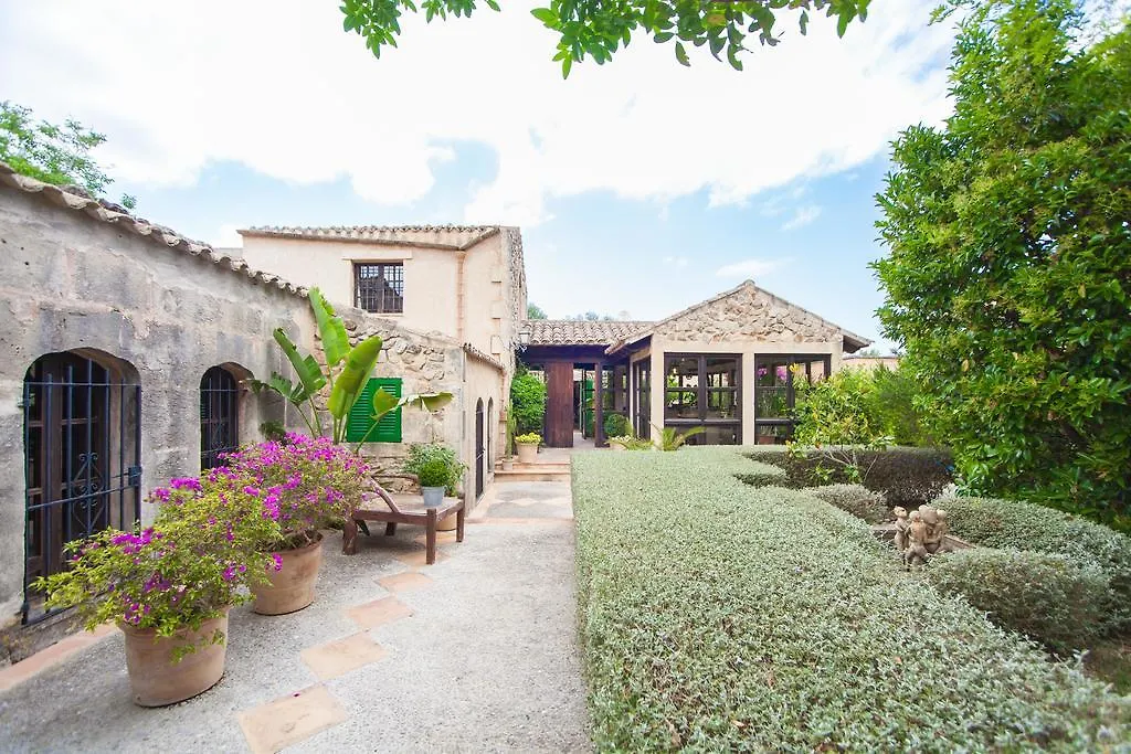 Can Casta Petra  Petra (Mallorca)